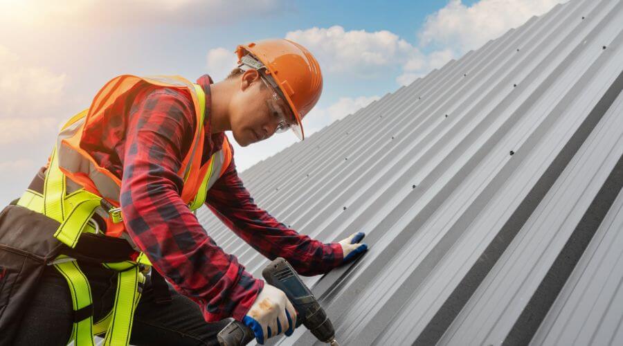 Expert Emergency Roof Repairs services in Arenzville, IL